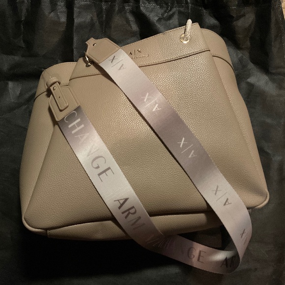 *Brand New* Armani Exchange Bag - Picture 3 of 4